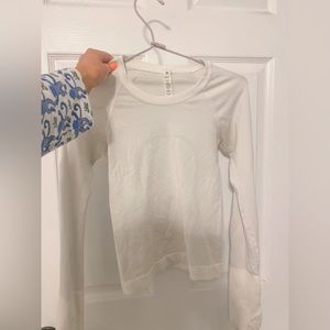 Lululemon white swiftly